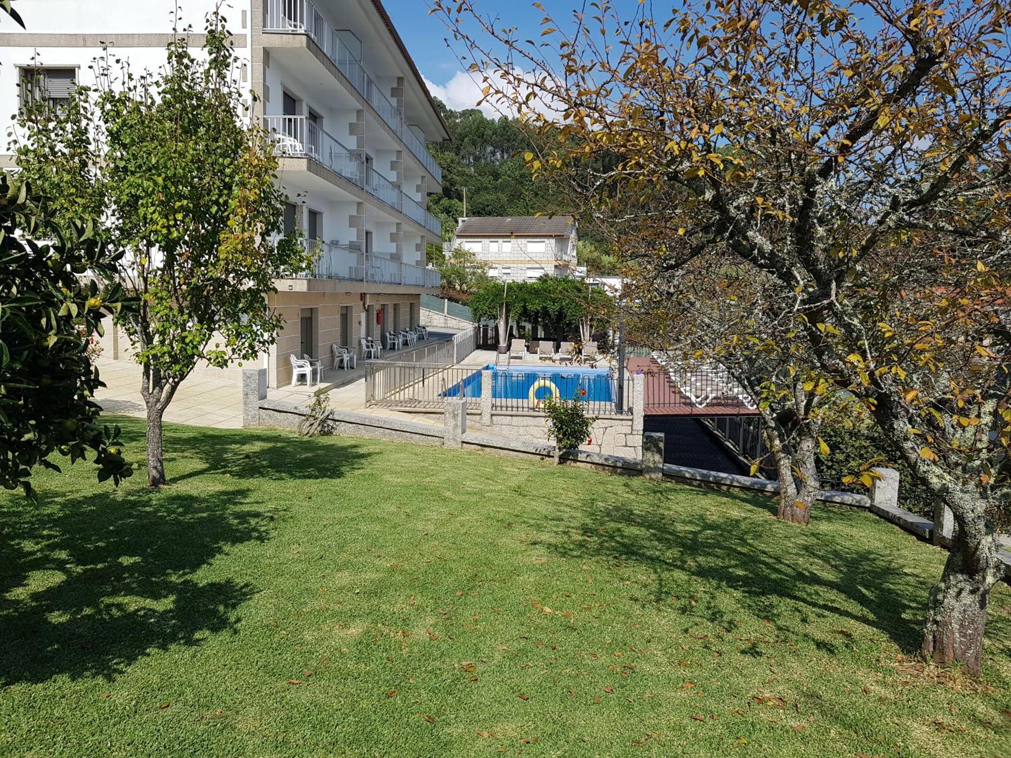 Apartamentos Canada 2 Раксо Екстериор снимка